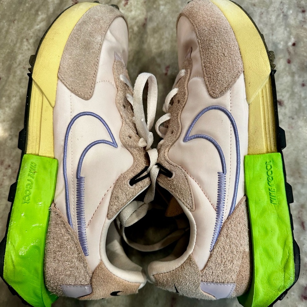 Nike Fontanka Waffle sneakers in Pink Oxford/Light Thistle W9, EU 40.5